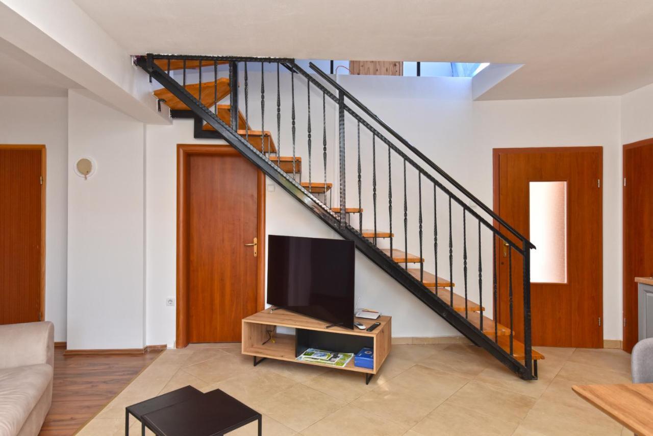 Apartmensts Arsen 928 Pula Dış mekan fotoğraf